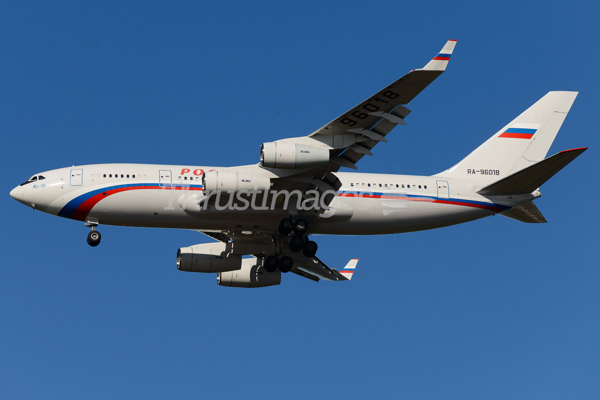 Ilyushin Il-96-300 RA-96018 (cn 74393202018)